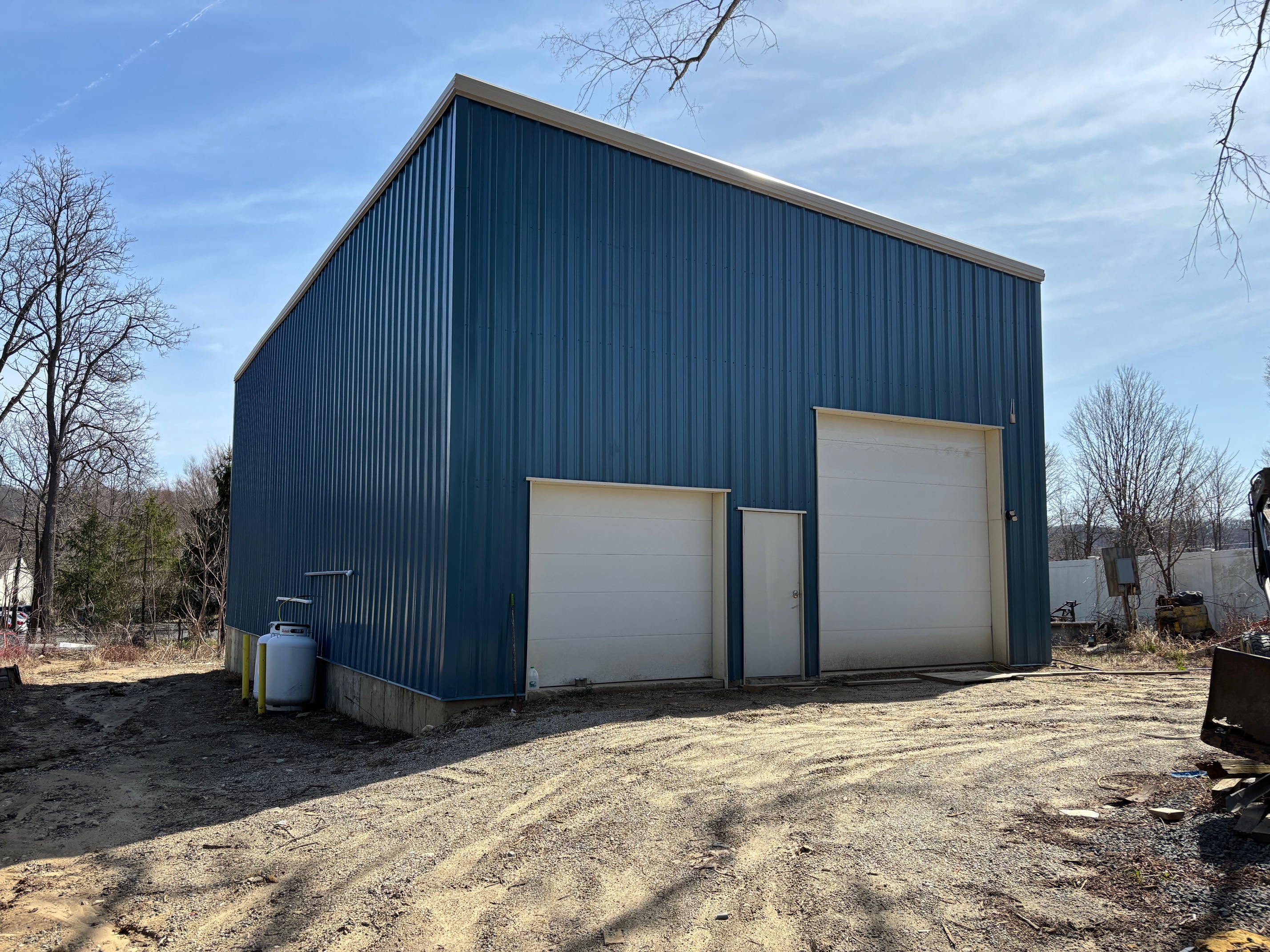 Building photograph for 95 DANBURY RD