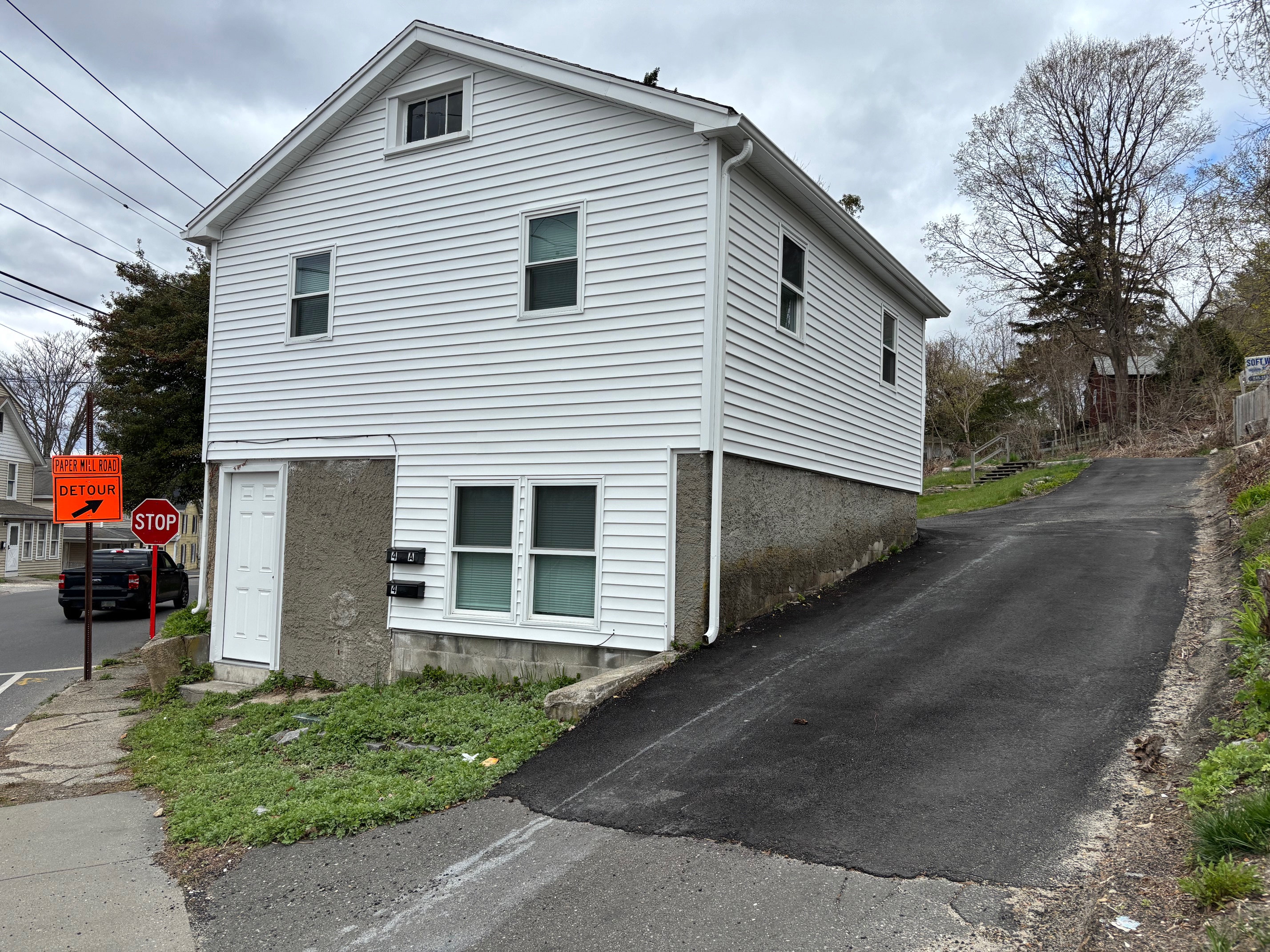 Building photograph for 4 WELLSVILLE AVE