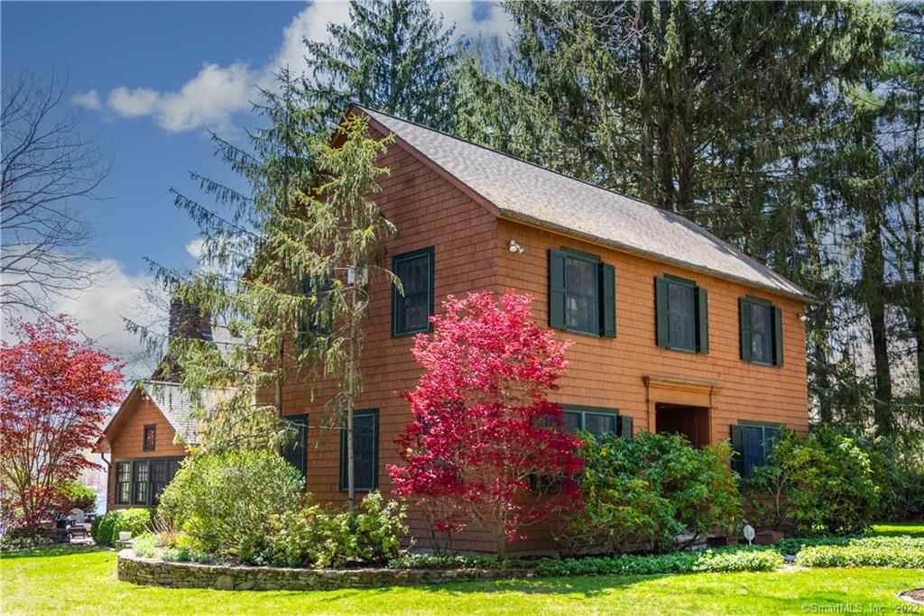 Building photograph for 142 INTERLAKEN ROAD