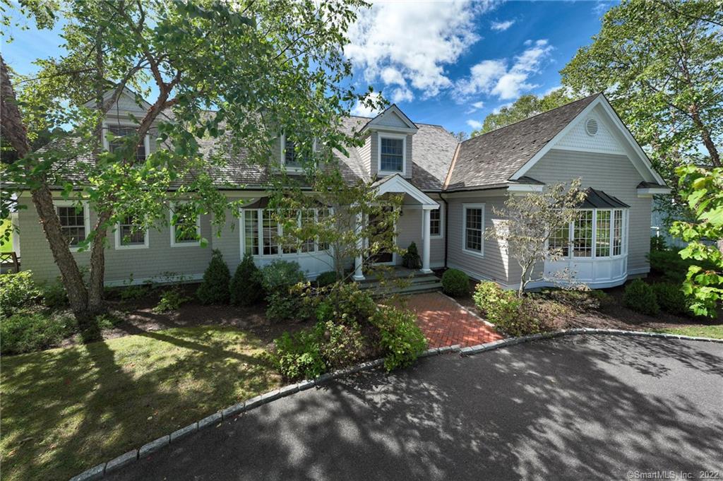 Building photograph for 235 FARNUM ROAD