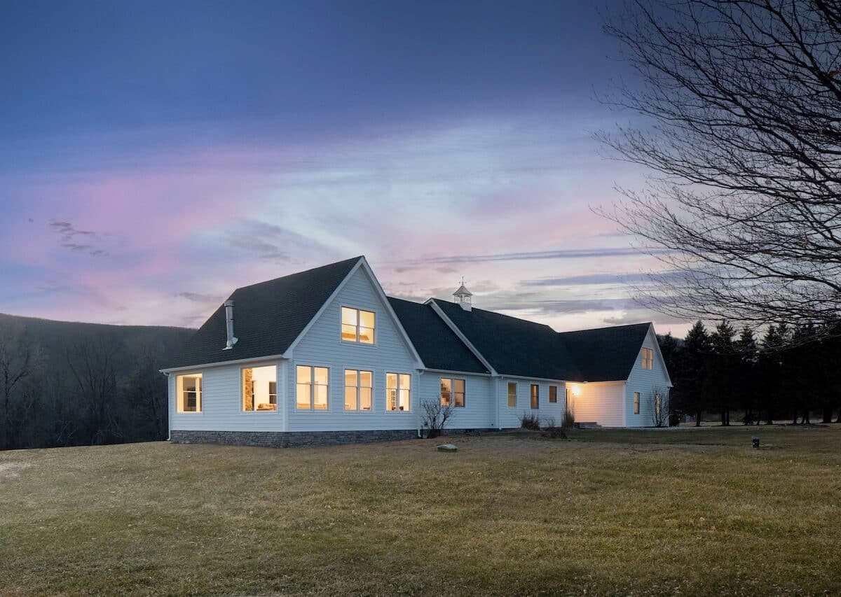 Building photograph for 76 BUNKER HILL ROAD
