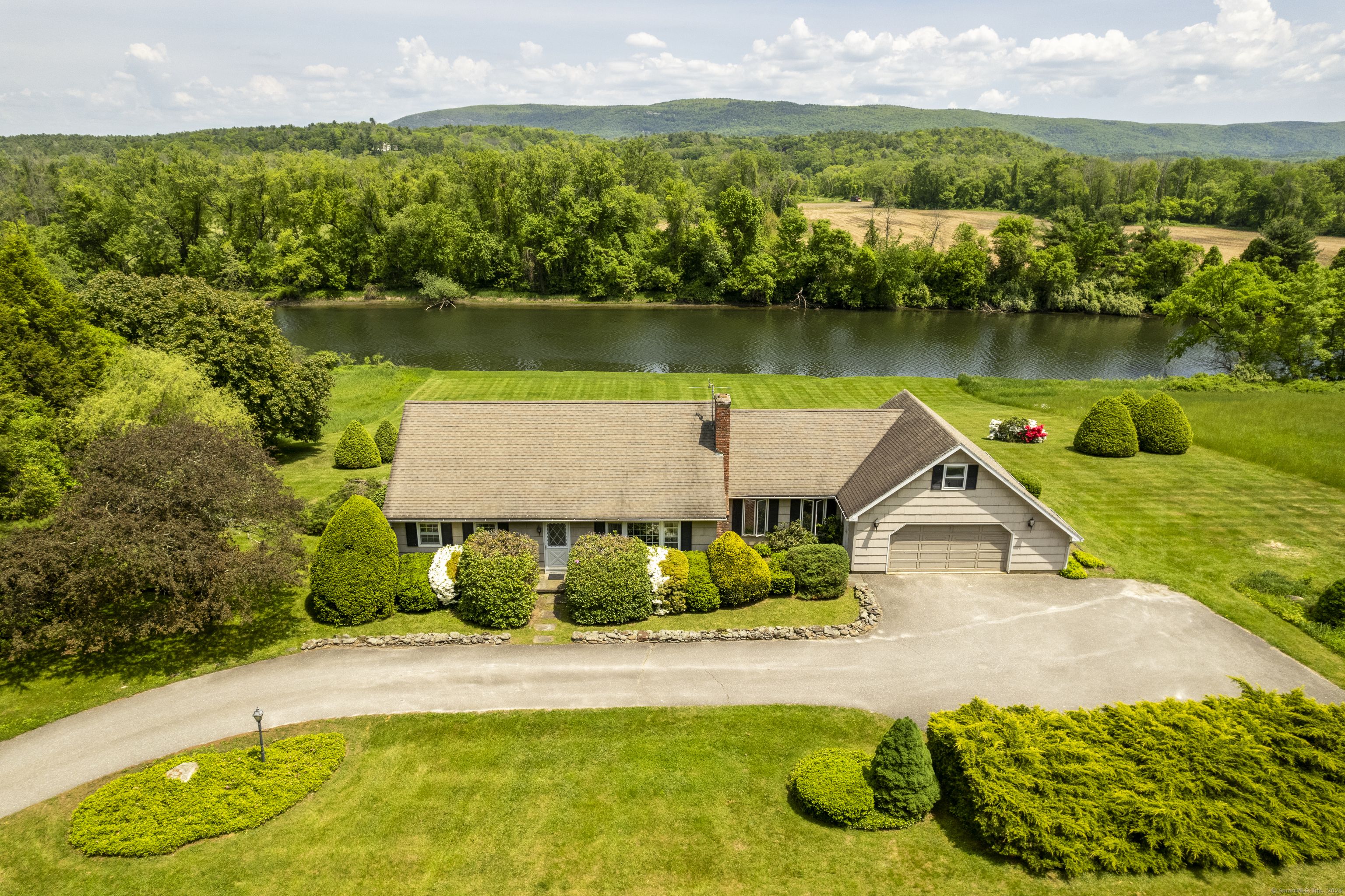 Building photograph for 200 HOUSATONIC RIVER ROAD