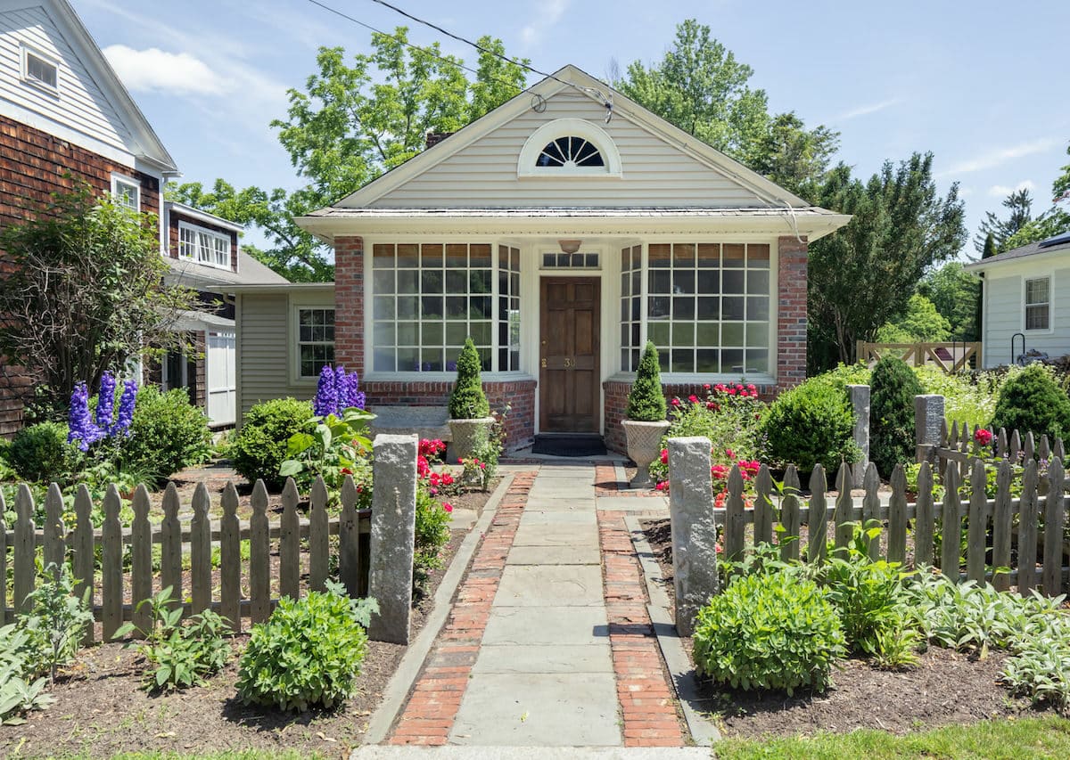 Building photograph for 30 SHARON ROAD