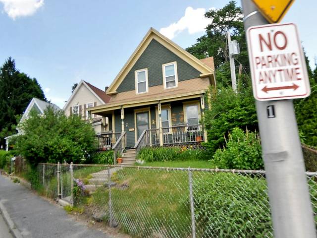 4 ADAMS St  