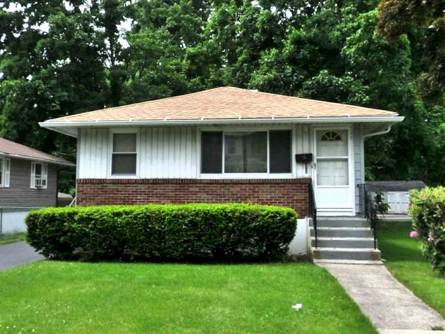 130 BURNCOAT ST  
