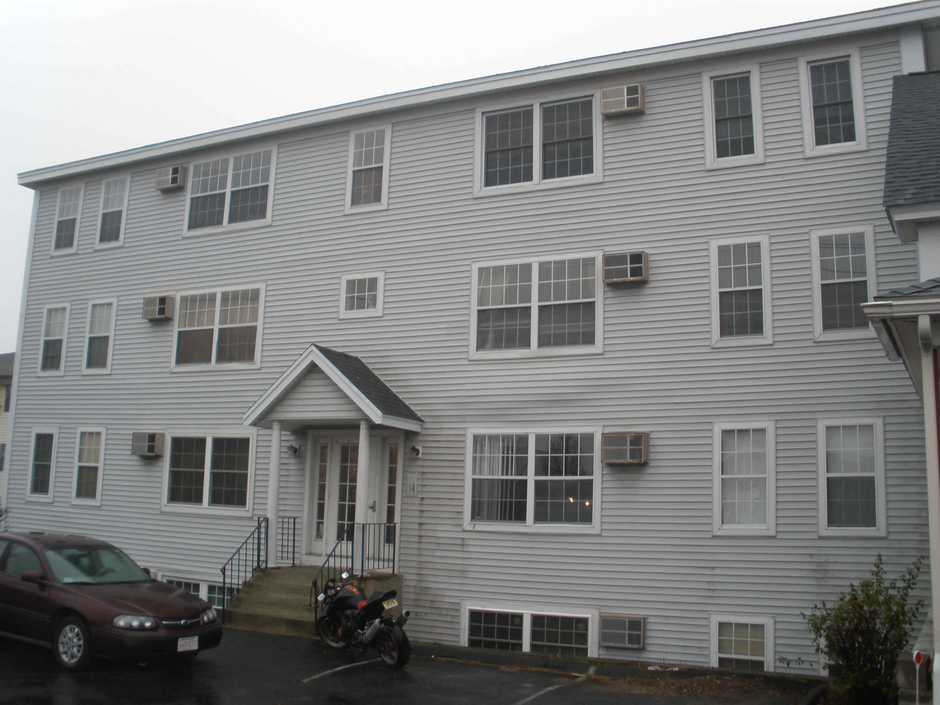 1 Amesbury St Unit A  