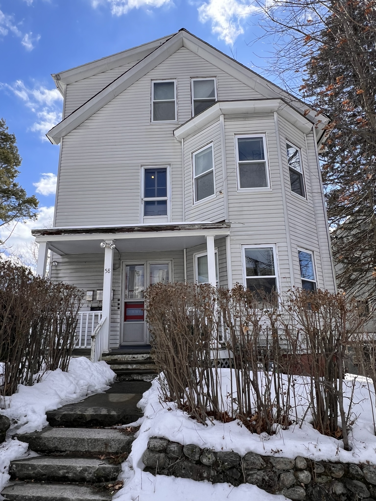 58 AIRLIE St  